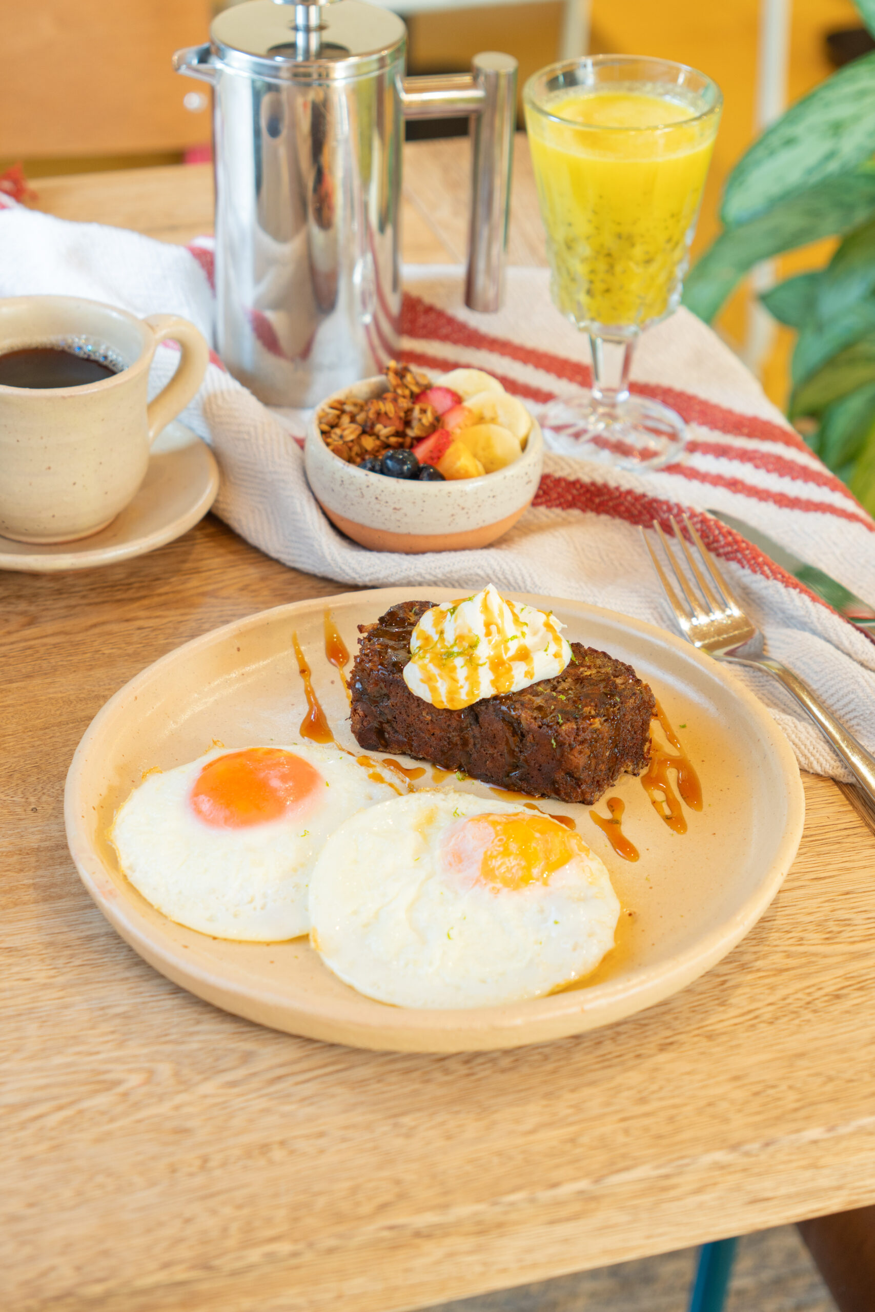 Desayuno saludable con frutas de temporada en Jardín, Antioquia
